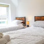 Apartmán 2 Bedroom Opposite Business Centre