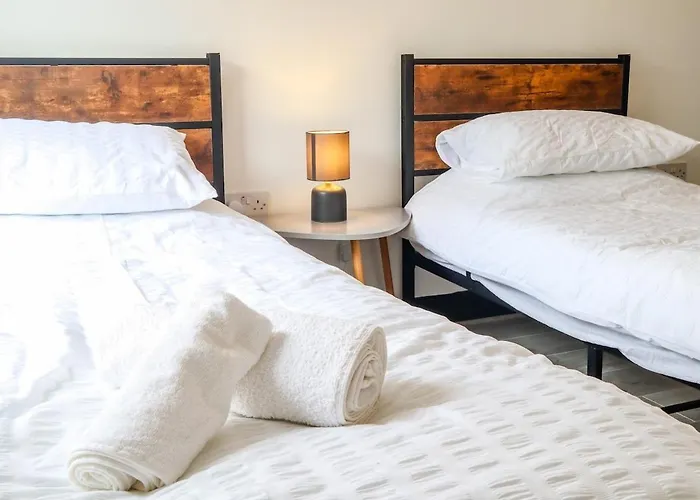 2 Bedroom Opposite Business Centre Harrogate