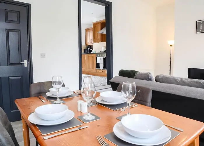 Apartment 2 Bedroom Opposite Business Centre