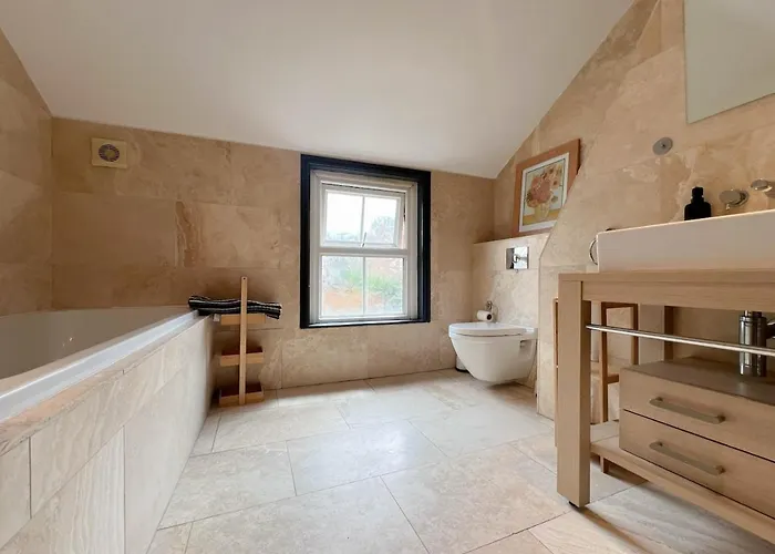 Apartment 2 Bedroom Opposite Business Centre Harrogate