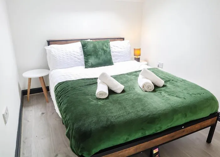 2 Bedroom Opposite Business Centre * Harrogate